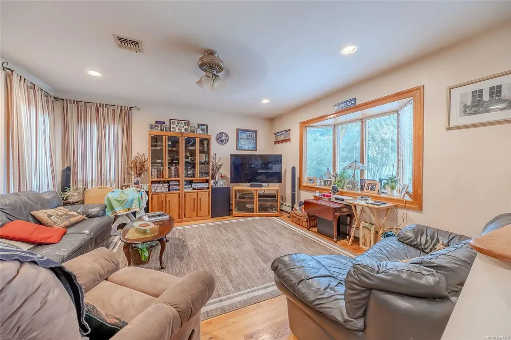 2777 Park Avenue Baldwin NY 11510