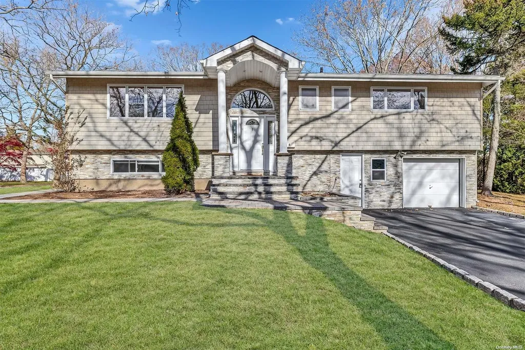 6 Pine Hill Lane Dix Hills NY 11746