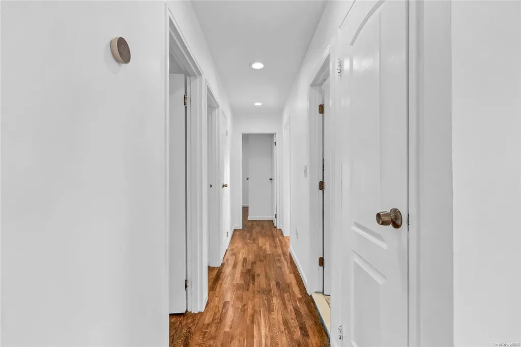 6 Pine Hill Lane Dix Hills NY 11746