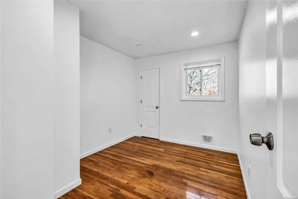 6 Pine Hill Lane Dix Hills NY 11746