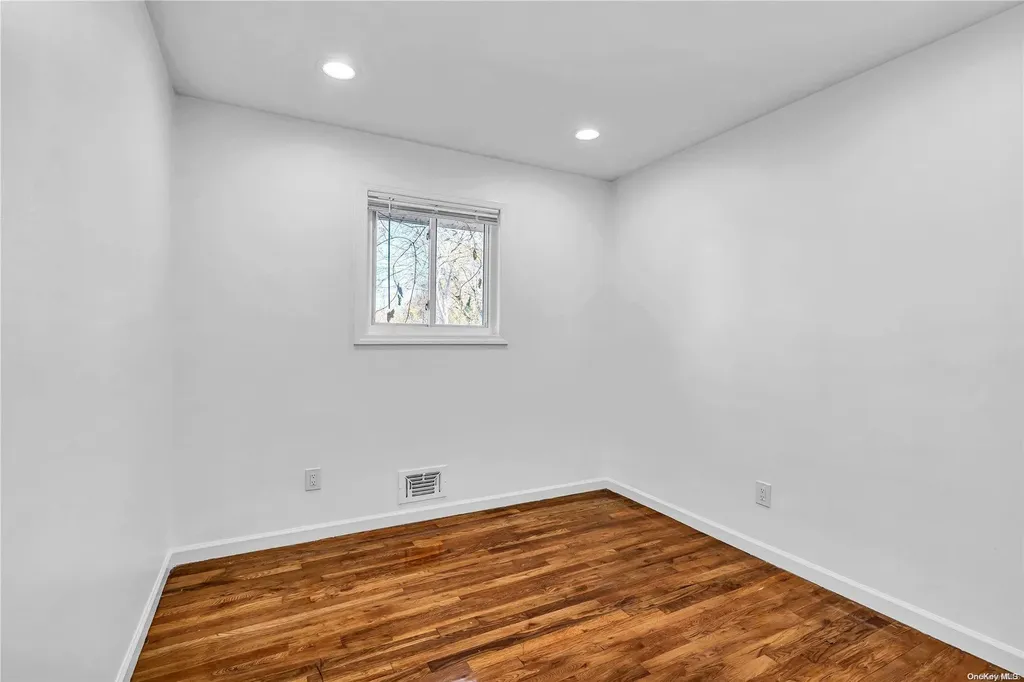 6 Pine Hill Lane Dix Hills NY 11746