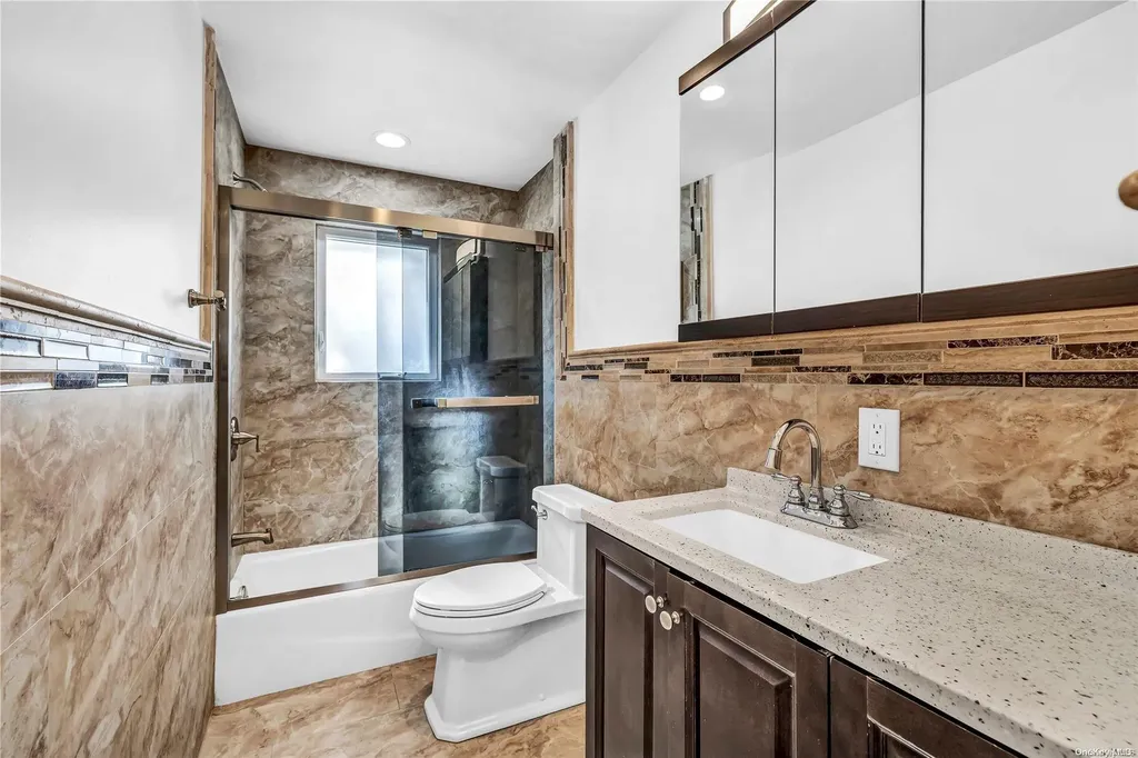 6 Pine Hill Lane Dix Hills NY 11746