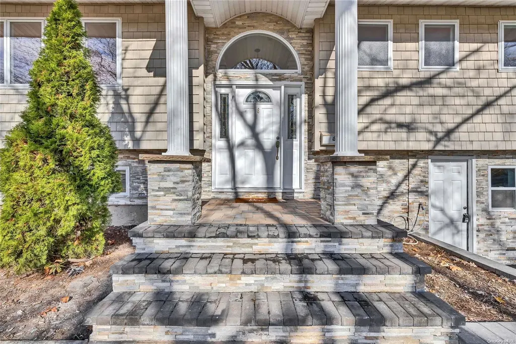 6 Pine Hill Lane Dix Hills NY 11746