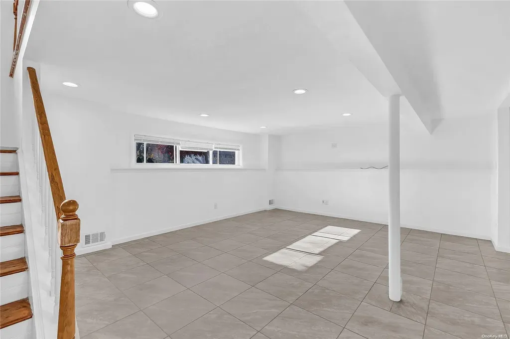 6 Pine Hill Lane Dix Hills NY 11746