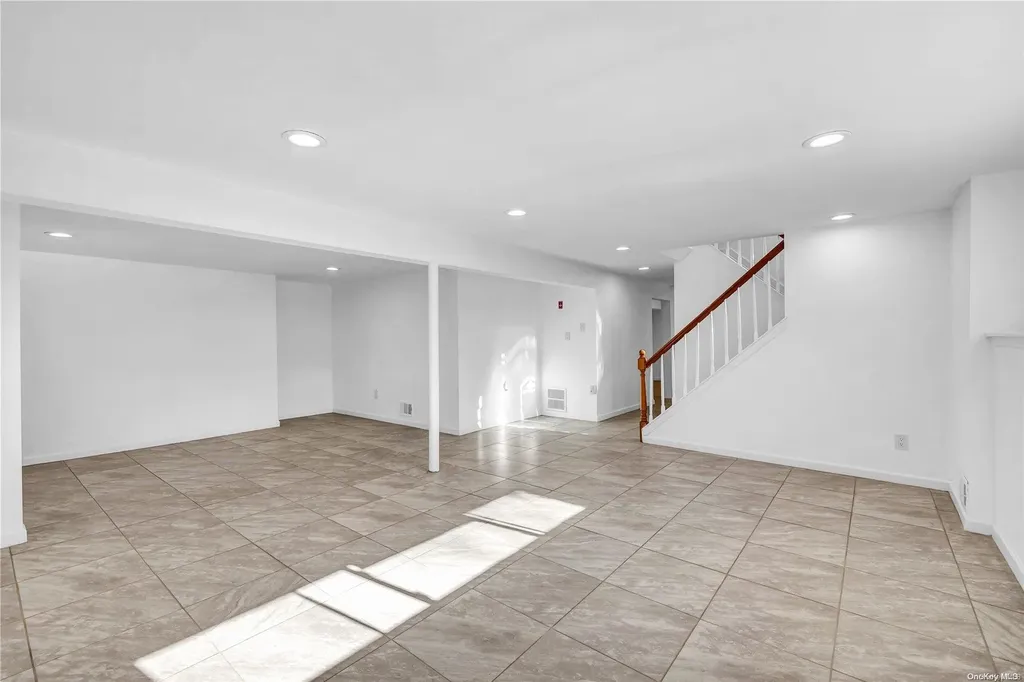 6 Pine Hill Lane Dix Hills NY 11746