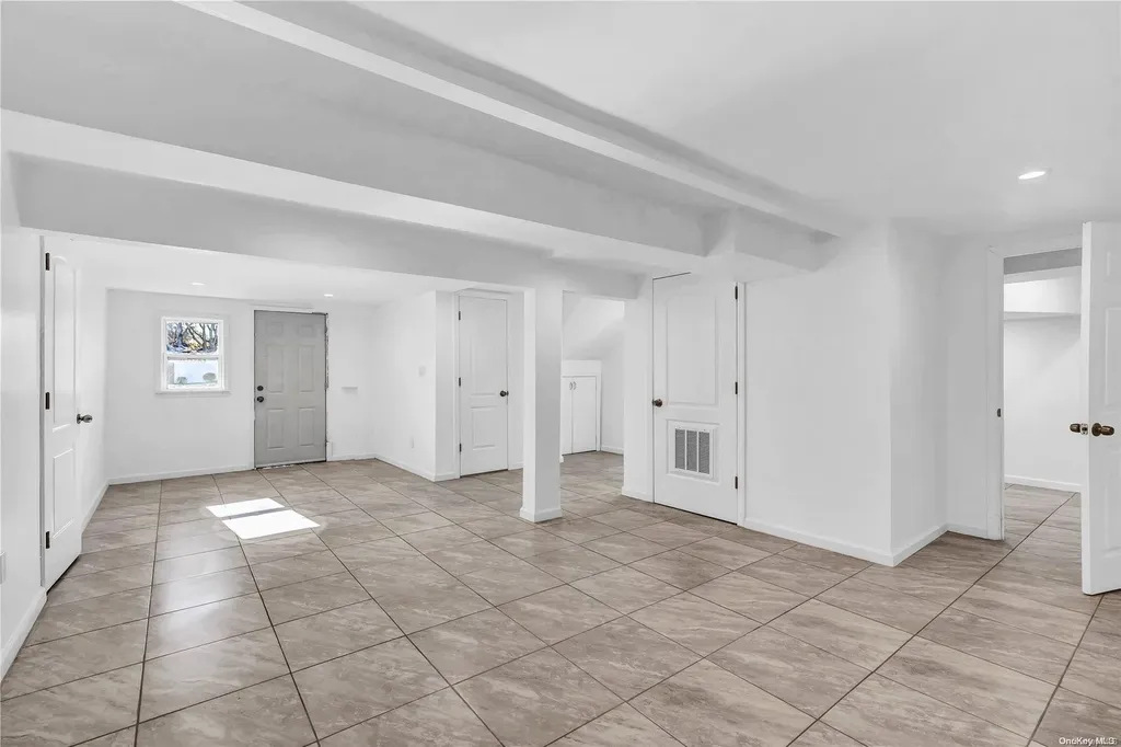 6 Pine Hill Lane Dix Hills NY 11746