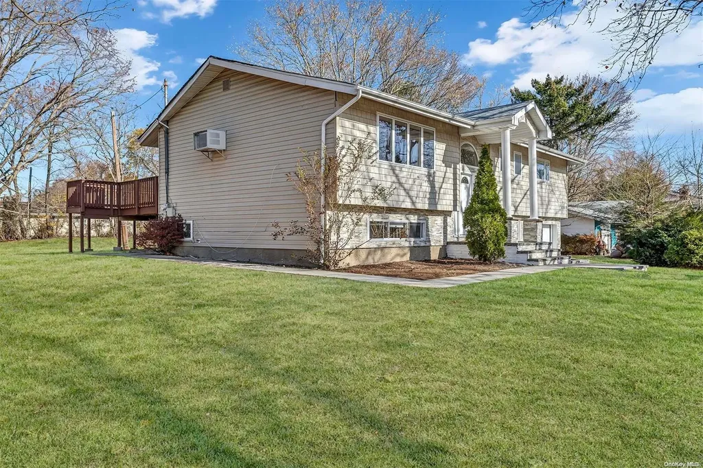 6 Pine Hill Lane Dix Hills NY 11746