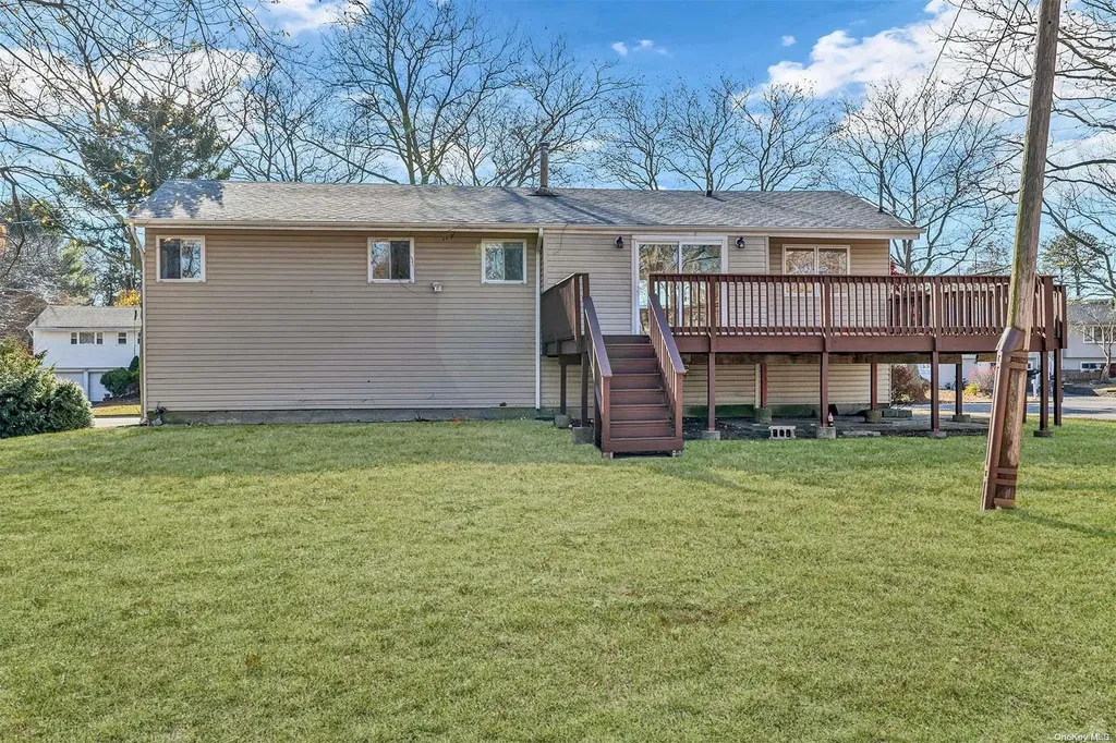 6 Pine Hill Lane Dix Hills NY 11746