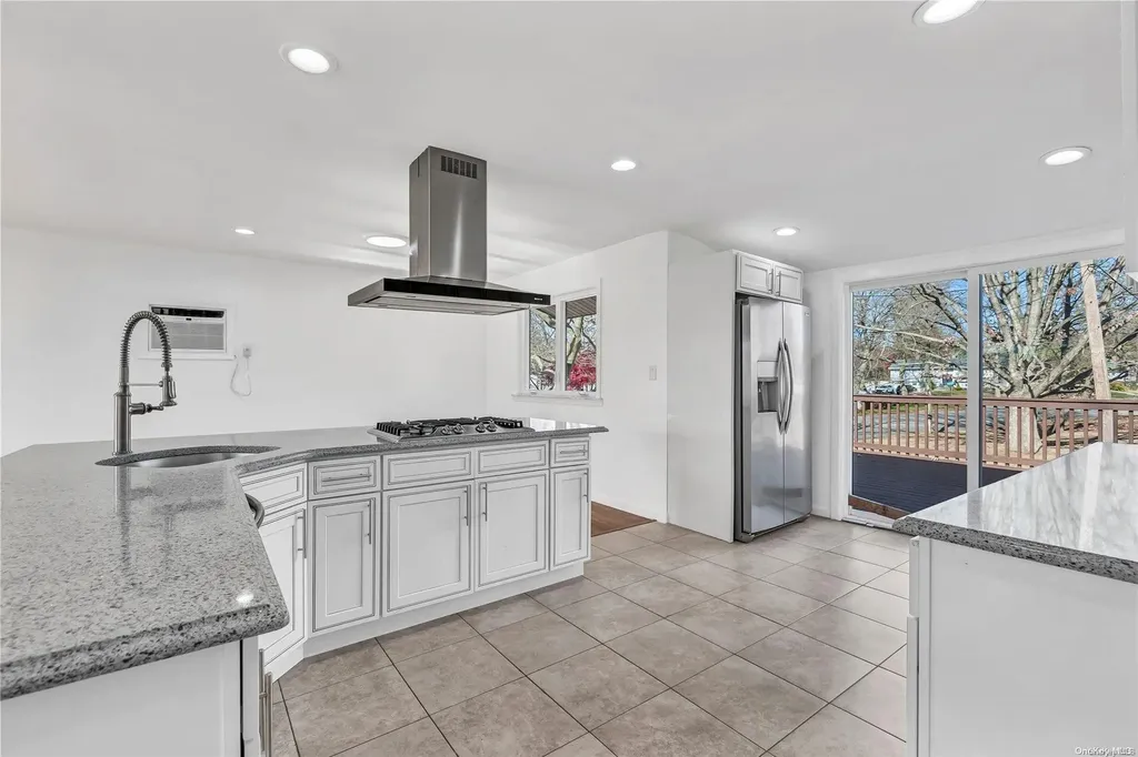6 Pine Hill Lane Dix Hills NY 11746