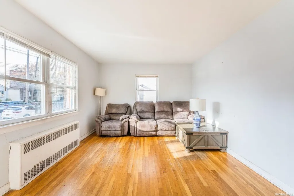 59-31 69th Lane Maspeth NY 11378
