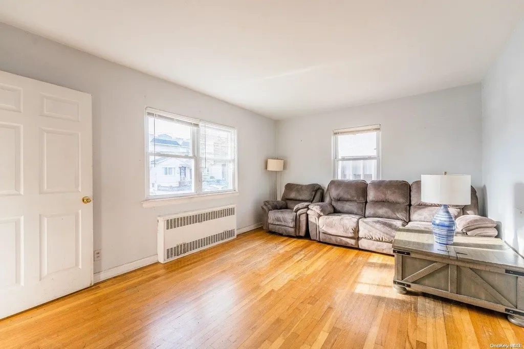 59-31 69th Lane Maspeth NY 11378