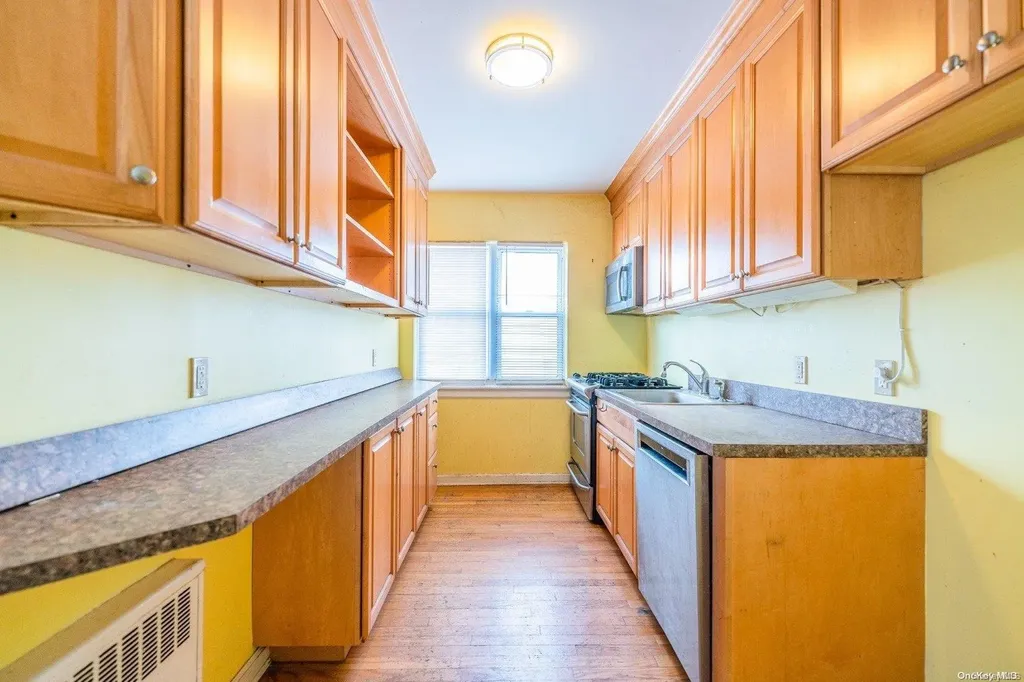 59-31 69th Lane Maspeth NY 11378