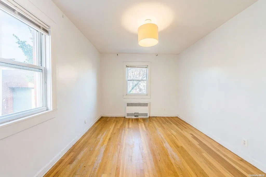 59-31 69th Lane Maspeth NY 11378