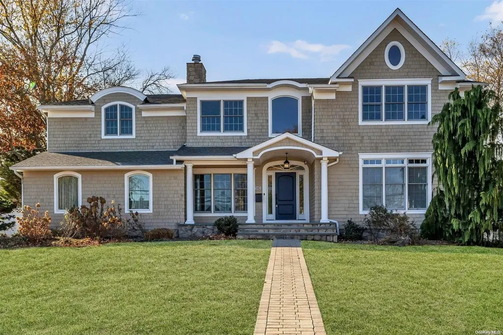 140 Melbury Road Babylon NY 11702
