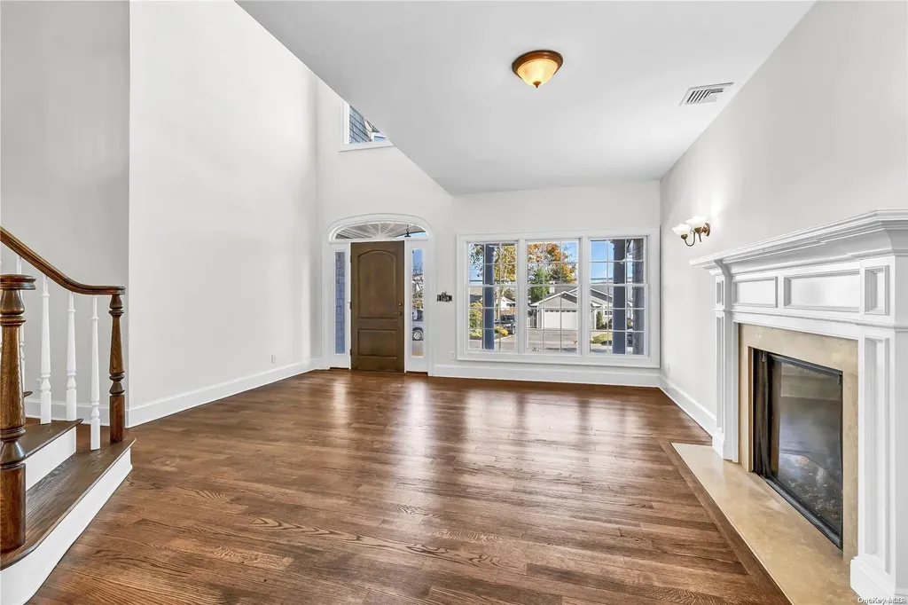 140 Melbury Road Babylon NY 11702