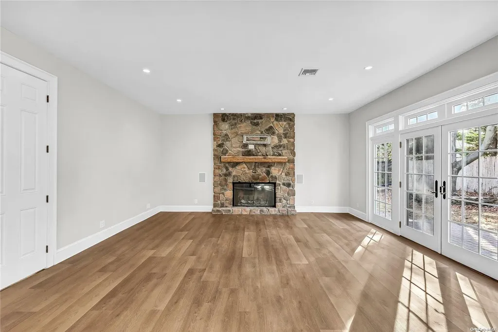 140 Melbury Road Babylon NY 11702