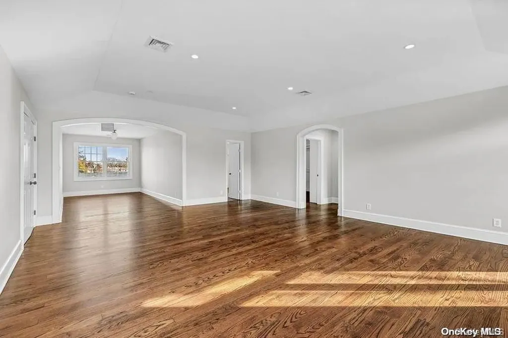 140 Melbury Road Babylon NY 11702