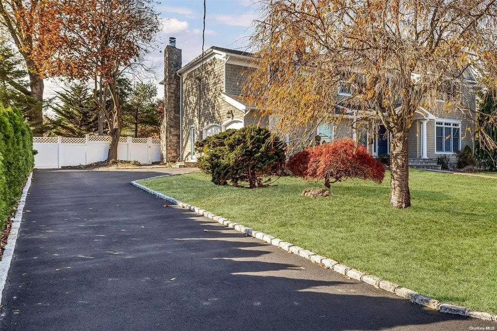 140 Melbury Road Babylon NY 11702