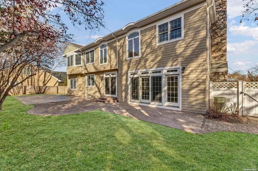 140 Melbury Road Babylon NY 11702