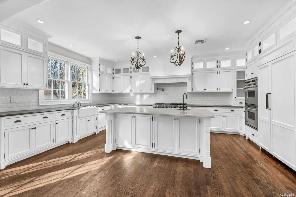 140 Melbury Road Babylon NY 11702