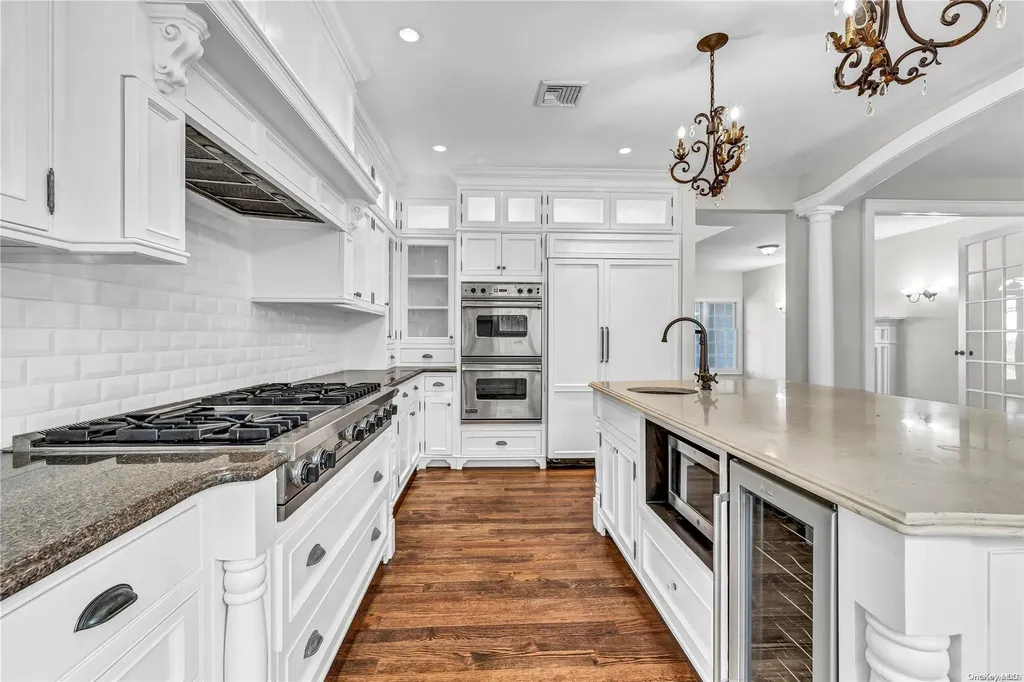 140 Melbury Road Babylon NY 11702