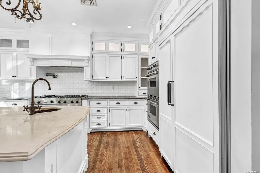 140 Melbury Road Babylon NY 11702