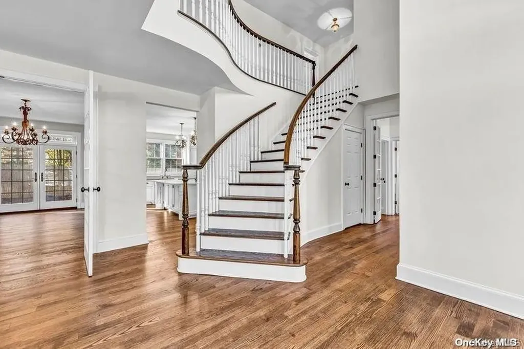 140 Melbury Road Babylon NY 11702