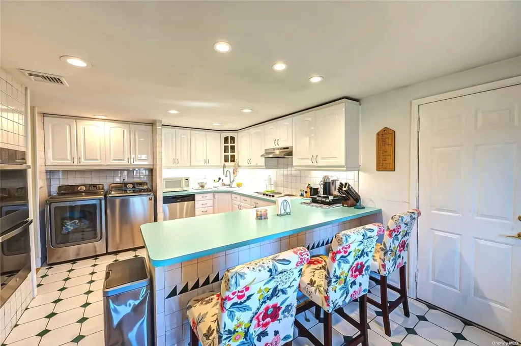 32 Torrey Pine Lane Medford NY 11763