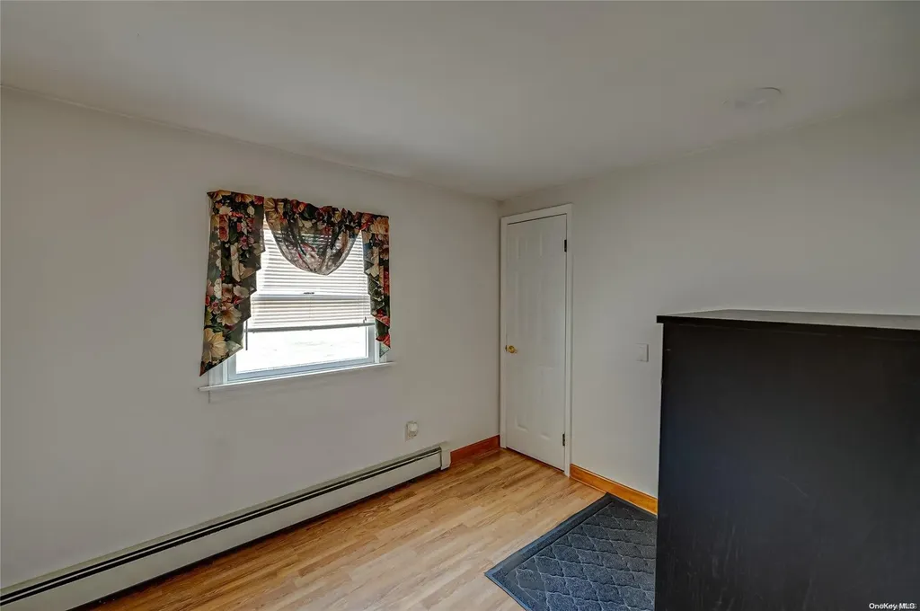 32 Torrey Pine Lane Medford NY 11763