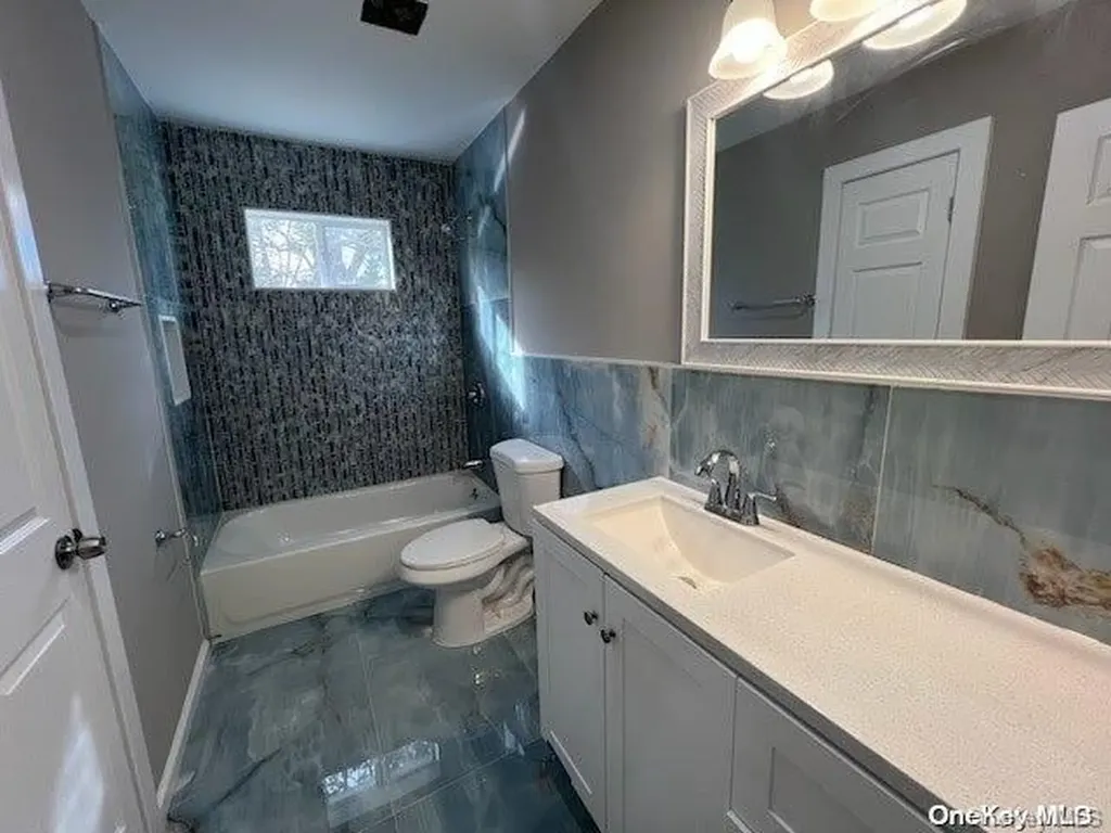 23 Julie Crescent Central Islip NY 11722