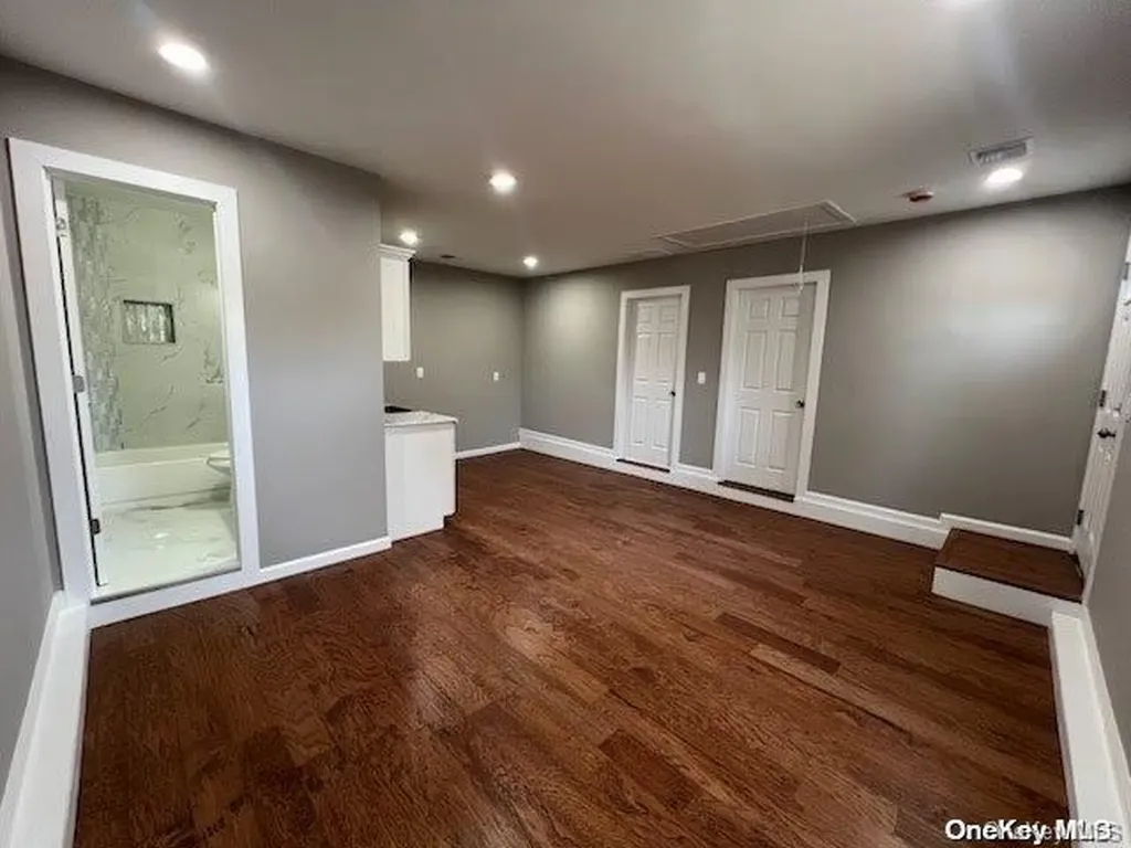 23 Julie Crescent Central Islip NY 11722