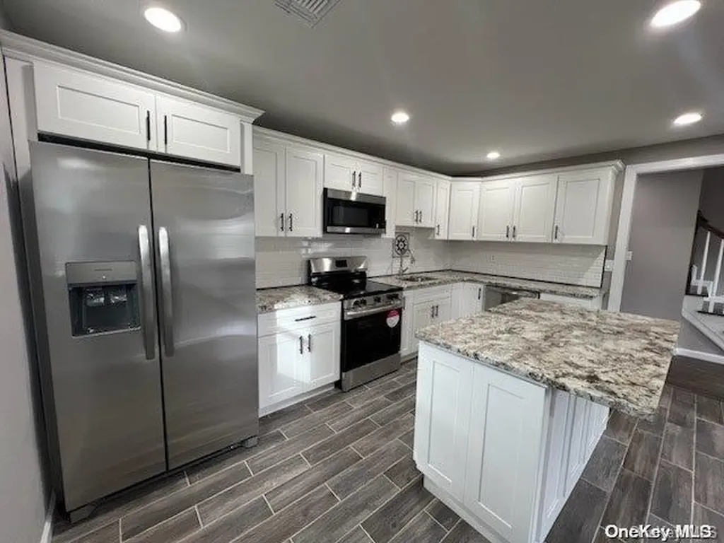 23 Julie Crescent Central Islip NY 11722