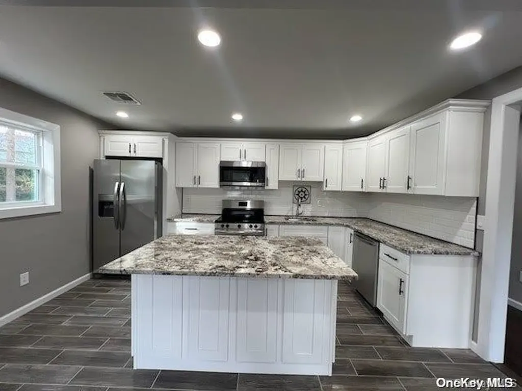 23 Julie Crescent Central Islip NY 11722