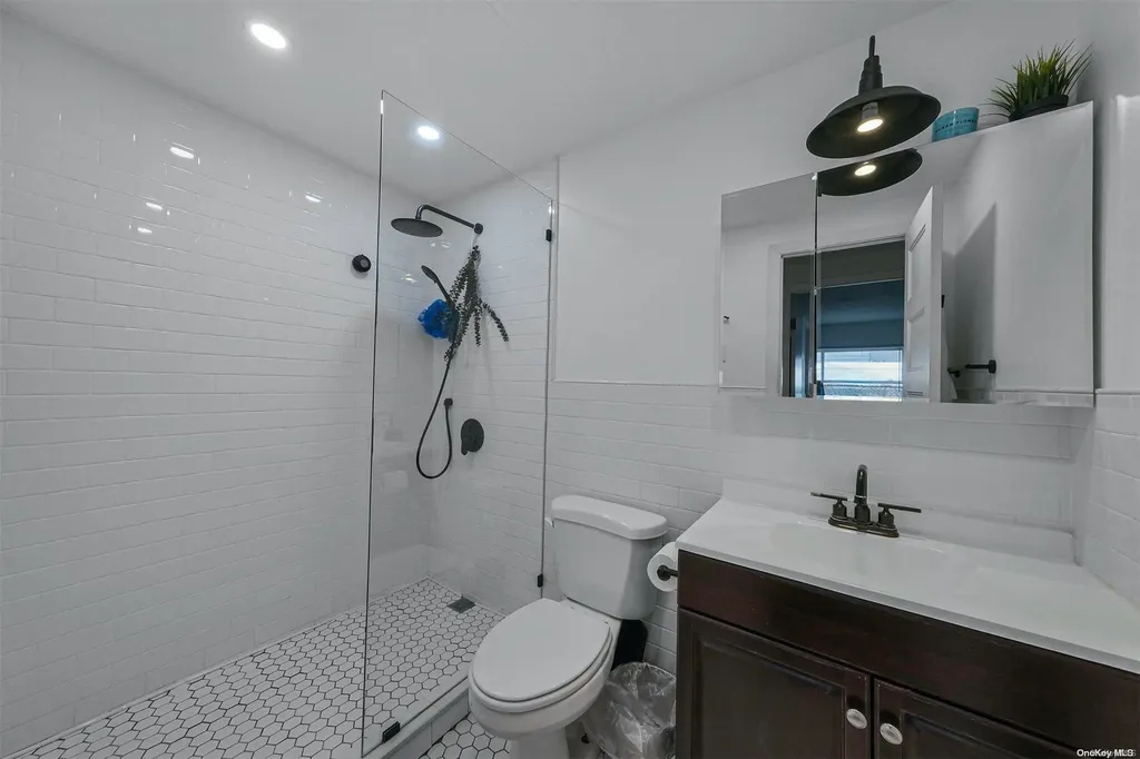 17 Victoria Circle East Patchogue NY 11772