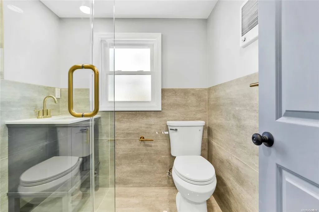 7 Ash Court Hempstead NY 11550