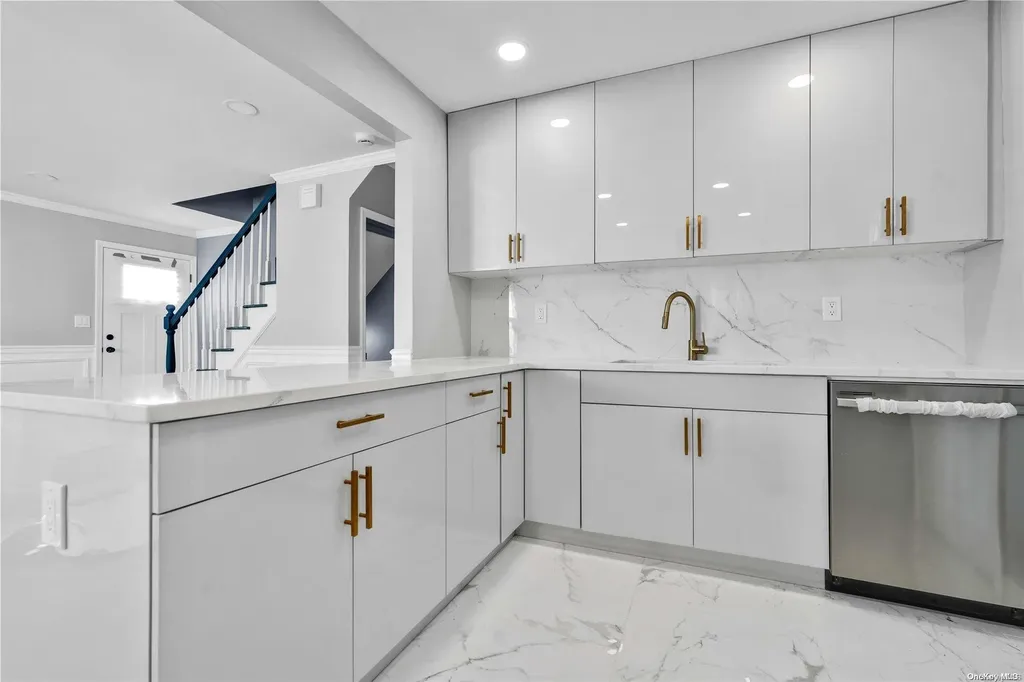 7 Ash Court Hempstead NY 11550