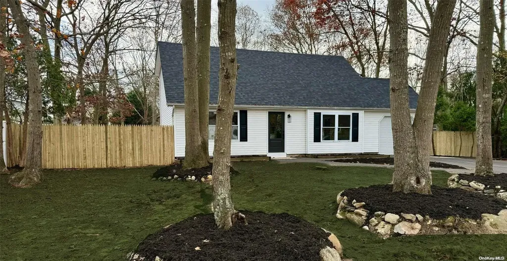 150 Waldorf Drive Shirley NY 11967