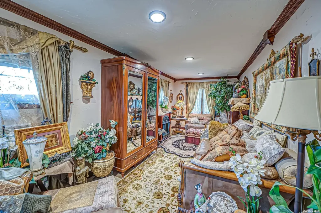 76 Fox Boulevard Merrick NY 11566