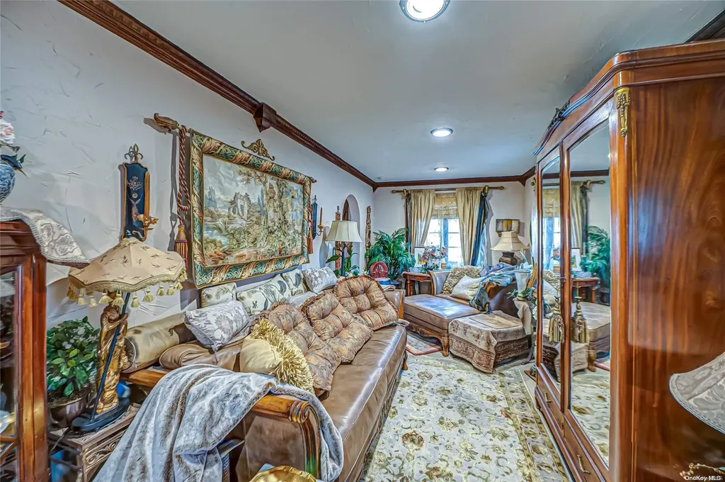 76 Fox Boulevard Merrick NY 11566