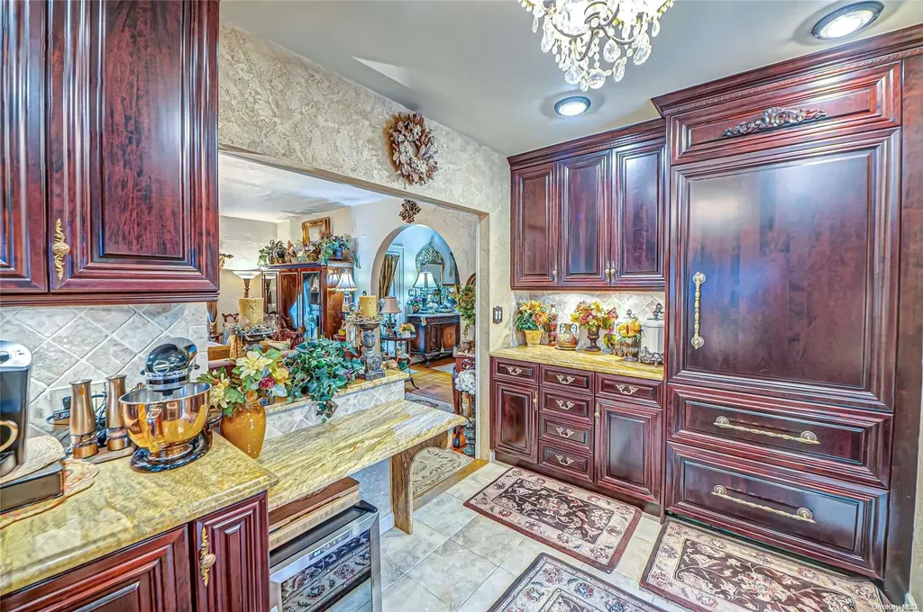76 Fox Boulevard Merrick NY 11566