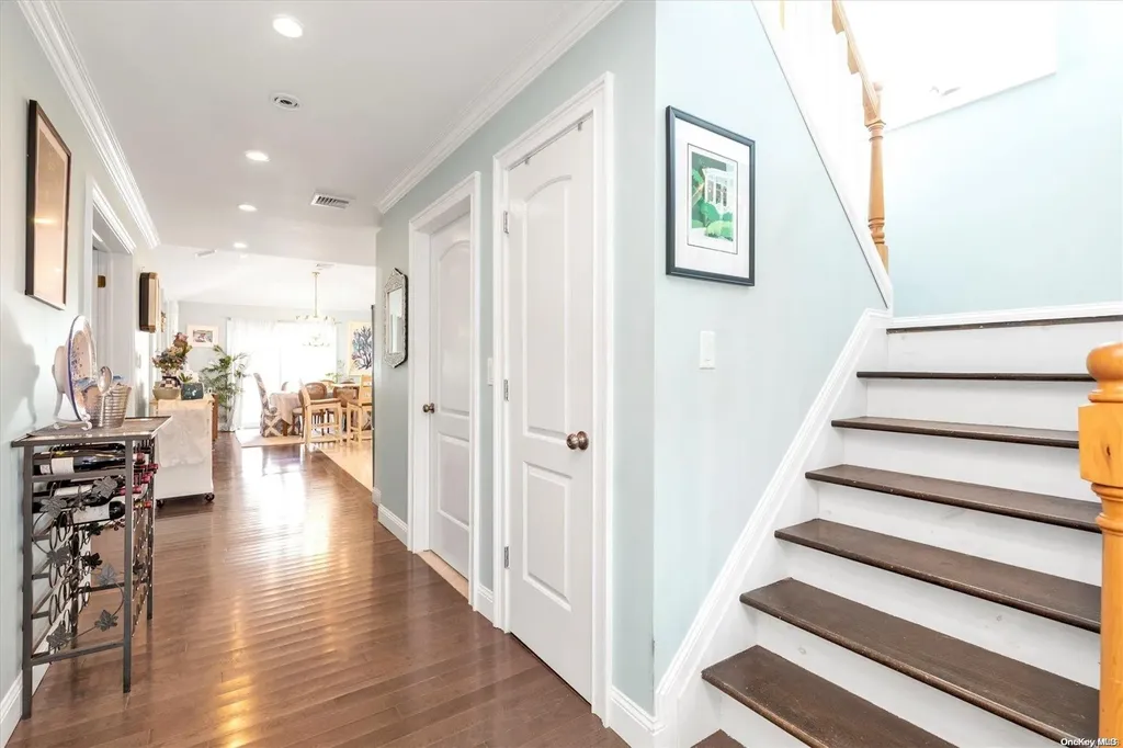 423 E Harrison Street Long Beach NY 11561