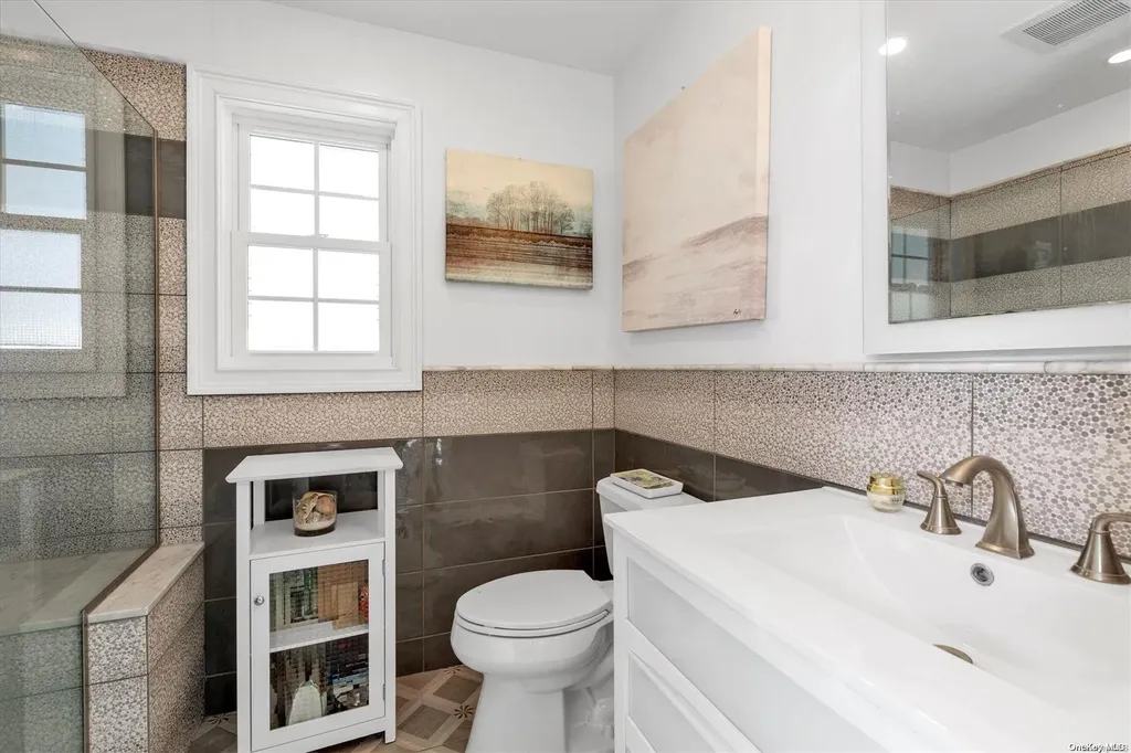 423 E Harrison Street Long Beach NY 11561