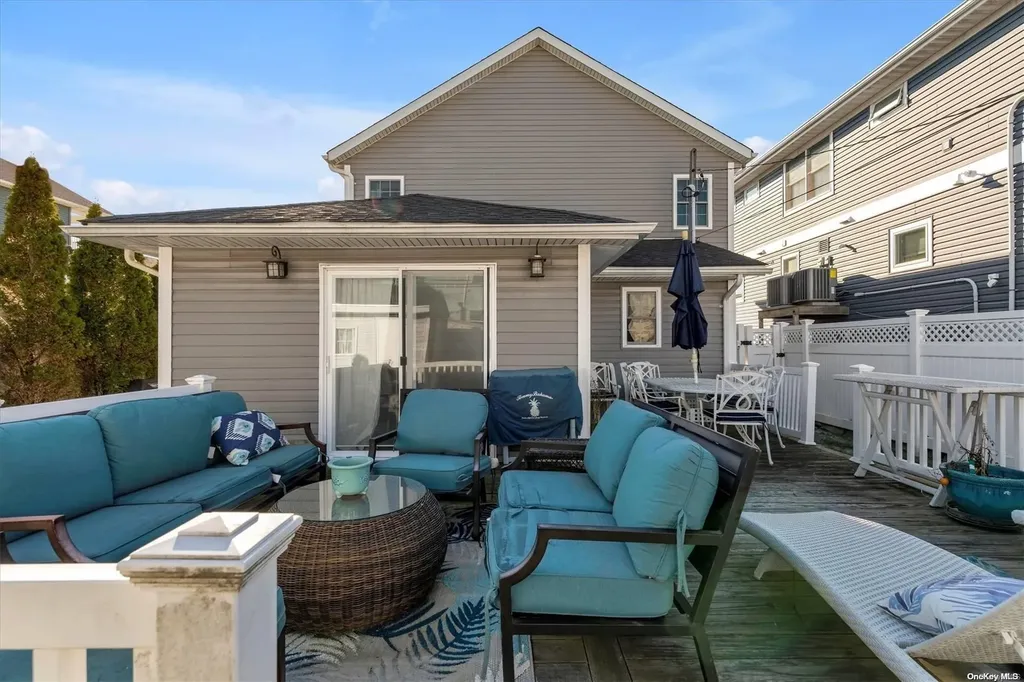 423 E Harrison Street Long Beach NY 11561