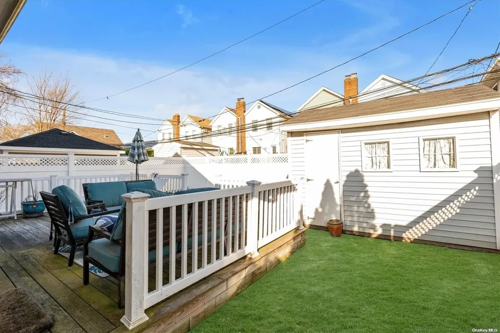423 E Harrison Street Long Beach NY 11561