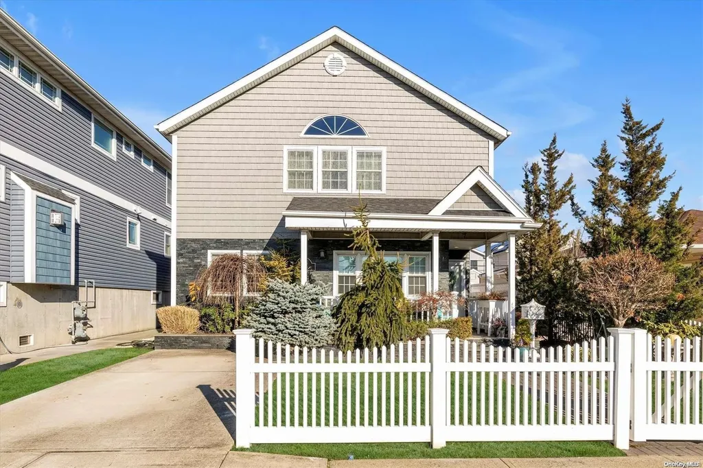 423 E Harrison Street Long Beach NY 11561