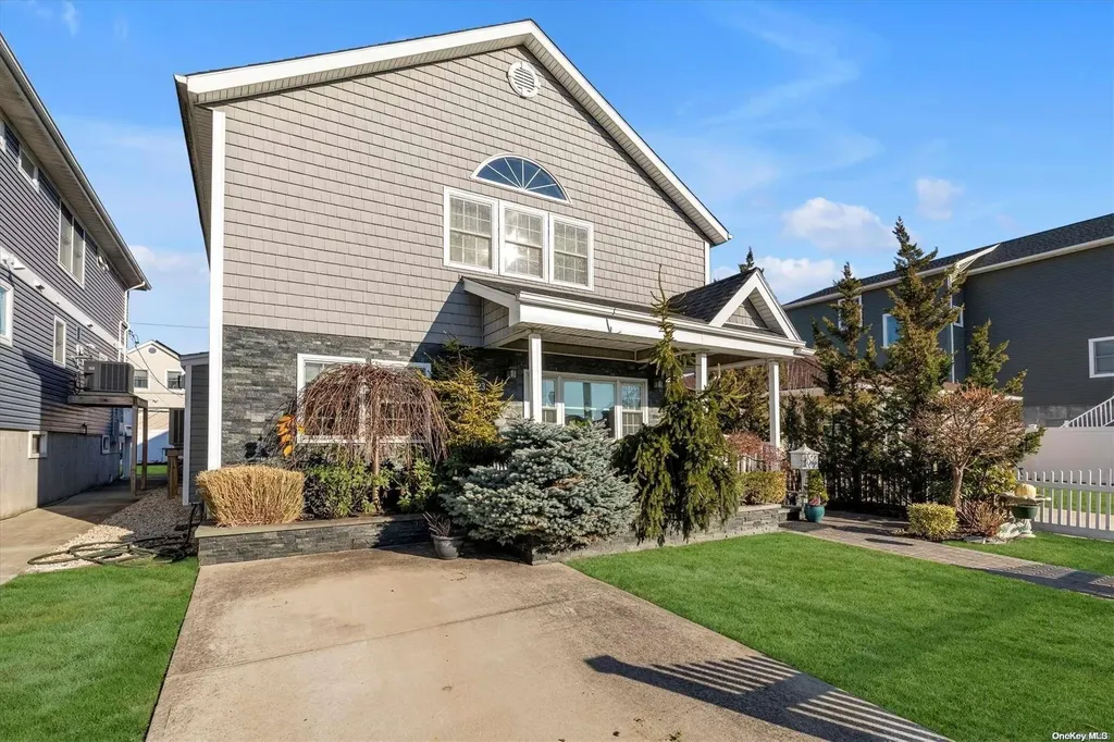 423 E Harrison Street Long Beach NY 11561