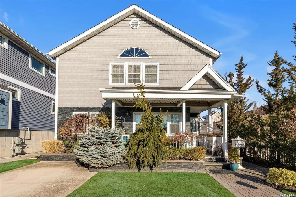 423 E Harrison Street Long Beach NY 11561