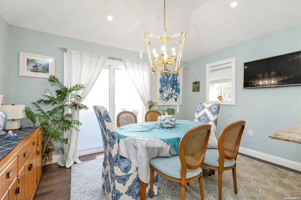 423 E Harrison Street Long Beach NY 11561