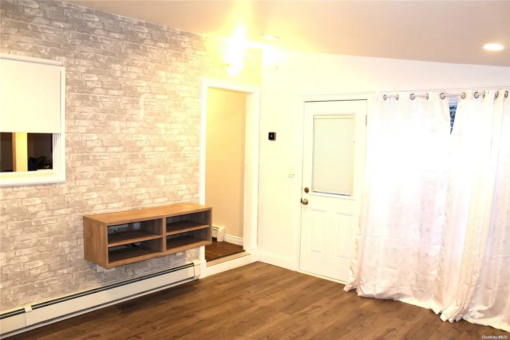 2408 Bennett Avenue North Bellmore NY 11710