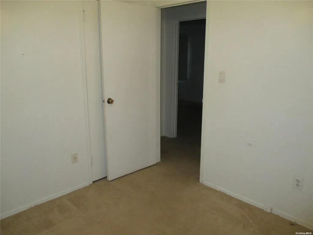 306 Hamilton Avenue Hewlett NY 11557